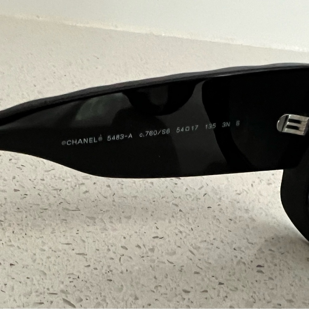 Chanel CC Black Rectangle Sunglasses - Picture 4 of 7